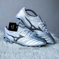 Gambar Sepatu Bola Mizuno Morelia Neo 4 Beta Silver Black Fg Terbaru Best Quality Asli 100% Original - 40 dari sift-shoped undefined 3 Tokopedia