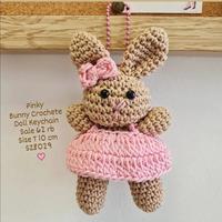 Gambar Pinky Bunny Crochete Doll Keychain with Pink Dress dari Momimomidecoo undefined 1 Tokopedia