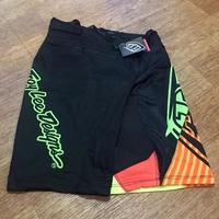 Gambar celena pendek sepeda mtb TLD atau short pants troy lee design dari Handsomemx19 undefined 2 Tokopedia