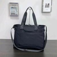 Gambar tas t u m i retreat tote bag naga dragon - Hitam dari trcynshop undefined 3 Tokopedia