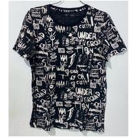 Gambar [𝐏𝐑𝐄𝐋𝐎𝐕𝐄𝐃] BAJU KAOS HITAM PRIA BERSHKA LENGAN PENDEK dari SecondChance Find undefined 1 Tokopedia