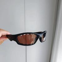 Gambar STSFY Running x OKLY Straight Jacket Glasses dari KRAY FRIDAY undefined 5 Tokopedia