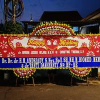 Gambar Karangan Bunga Papan Gandeng dari biutyfloristharapanindahbekasi undefined 4 Tokopedia