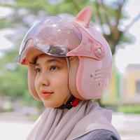 Gambar Helm Wanita Half Face Classic Model Pilot SNI Hijab Friendly Ada Kuping Lucu Cocok untuk Rambut Panjang dan Bercepol Desain Lucu Unik - Tanpa Kuping dari Awsom Shop undefined 2 Tokopedia