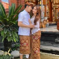 Gambar set couple kamen bordir lumina ( saput udeng kamen lembaran) - Coklat tua dari seblakcampur undefined 1 Tokopedia