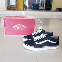 Gambar Sepatu Sneaker VANS OS BW NAVYA 1000%ORIGINAL Second Cakep Keren dari 17shipping undefined 5 Tokopedia