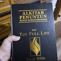 Gambar alkitab penuntun hidup - baru dari Sans Cakery and Betta Fish undefined 1 Tokopedia
