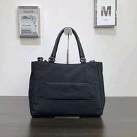 Gambar TOTE T U M I VALETTA MEDIUM TOTE SELEMPANG - Hitam gold dari Femina Vibes undefined 5 Tokopedia