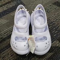 Gambar Sepatu Sandal Crocs Authentic dari nicestorebtm1 undefined 1 Tokopedia