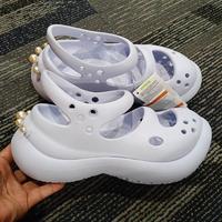 Gambar Sepatu Sandal Crocs Authentic dari nicestorebtm1 undefined 5 Tokopedia