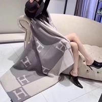 Gambar Hermes Letter H Blanket Luxury / Selimut Royal H Hermes / Premium Fabric Throw Blanket Air Conditioner Selimut - orange dari Store Olive undefined 3 Tokopedia