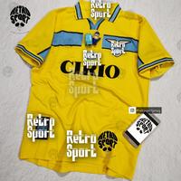 Gambar Baju Bola Vintage — LAJI0 Retro Away 1998/99/2000 | WeKa A3/GO Import - Kuning, M dari RetroSport undefined 2 Tokopedia