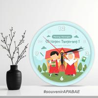 Gambar Hadiah Kenaikan Kelas / Gift Kenangan Sekolah / Jam Meja Custom Kartun Nama Hampers Graduation Lucu - ELS JINGGA, BULAT dari Souvenir APA BAE undefined 2 Tokopedia