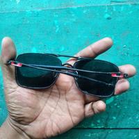 Gambar Kacamata Hitam Polarized Lawas dari Rosokmologi undefined 2 Tokopedia