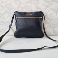 Gambar TAS SLING KULIT ASLI WANITA M KORS MK SECOND BRANDED IMPORT / TAS SLING WANITA KULIT ASLI MK dari JANUARY TAS undefined 4 Tokopedia