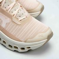 Gambar ON Cloudmonster Void Dew Ivory (100% Authentic) - 36 dari Senikersku undefined 3 Tokopedia