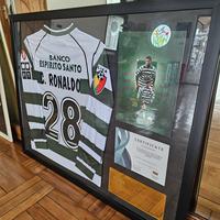 Gambar Jersey sporting lisbon personally signed by Cristiano ronaldo cr7 long sleeve with coa size m dari Ayycaramba undefined 2 Tokopedia