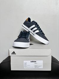 Gambar Adidas Skateboarding & Lifestyle Daily 3.0 Shoes Men Blue dari The Big Steps undefined 1 Tokopedia