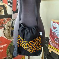 Gambar Tas Salempang Motif Etnik Maluku dari oleh oleh Maluku undefined 2 Tokopedia