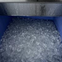 Gambar Jual ice cube cristal / es kristal bentuk kotak - 18 kg dari ES BATU KRISTAL CUBE undefined 1 Tokopedia