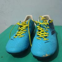 Gambar Sepatu Bola Mills Triton Ukuran 42 dari Kede Mak Aya undefined 3 Tokopedia