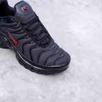 Gambar Sepatu Nike Air Max Plus TN Black University Red Reflective - 40 dari Sea Of Sneakers Bandung undefined 4 Tokopedia