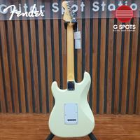 Gambar Fender Standard Stratocaster Electric Guitar, Maple FB, Olympic White dari Guitar Spot Station Ofc undefined 2 Tokopedia