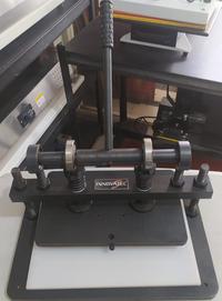 Gambar Mesin Pond Kertas Manual Innovatec Mesin Pon Kertas Untuk Potong Cetakan Box Kemasan dari Graha Print Innovatec undefined 1 Tokopedia