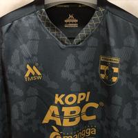 Gambar Jersey Persewangi Banyuwangi Home Liga 3 Jawa Timur JATIM 2023 Original Supporter Version dari jegersports undefined 3 Tokopedia
