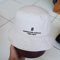 Gambar topi bucket beentrill second dari topi branded import 99 undefined 2 Tokopedia