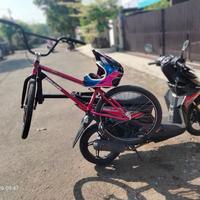 Gambar loading motor sepeda (termasuk tali/pelindung) dari Denis bikerack undefined 3 Tokopedia