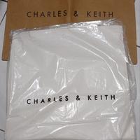 Gambar Tas Sling Bag Charles n Keith Original Authentic dari Nostalgia Limun undefined 2 Tokopedia