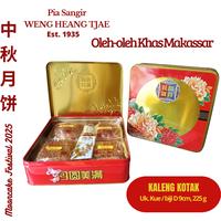 Gambar Kue Bulan Moon Cake Kenari Pia Sangir weng heang tjae Isi 4 Biji / Dos - Mix Rasa, Box standard dari PIA SANGIR OFFICIAL STORE undefined 4 Tokopedia