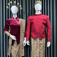Gambar Baju Couple Adat Jawa/Baju Prewedding Bludu Janggan Beskap Solo Polos Premium UD - M, Maron dari HOKITA WEDDING JOGJA_NEW undefined 5 Tokopedia