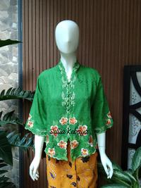 Gambar Kebaya Nyonya /Kebaya Encim Bordir Halus ATBM -Tangan 3/4 - Hitam, S dari Sellia Kebaya undefined 3 Tokopedia