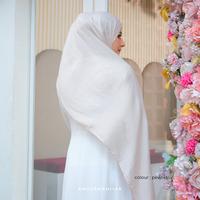 Gambar ￼Emhermahijab - LOUI SHAWL Viscose Pashmina (100% Modal Viscose Shawl) Hijab Kerudung Wanita Panjang pashmina  voal  viscose - V. HITAM dari Emhermahijab undefined 3 Tokopedia