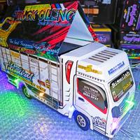 Gambar Miniatur truk oleng Canter Mania Lampu Led mainan Anak - Canter Manis dari Sr store Galery undefined 4 Tokopedia
