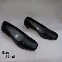 Gambar SEPATU PANTOFEL WANITA 3CM /  TANPA TALI & PAKAI TALI/ SEPATU PASKIBRA / SEPATU KANTOR / SEPATU KERJA / SEPATU HAK TINGGI & TIDAK BERHAK TINGGI - hitam slip on 3cm, 36 dari Emi Shoes Puger undefined 3 Tokopedia