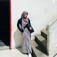 Gambar Rok panjang Wanita / Rok Ootd Hijab / Rok Korean Style / Rok Bahan Jatuh / Rok Wanita Kekinian / Rok Wanita Hijab / Rok Lucu Bawahan Muslim Dewasa Casual dari Kalla.id2 undefined 2 Tokopedia