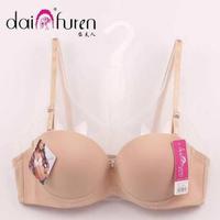 Gambar Grosir Bra Wanita busa Tebal / Bra Polos push up / Bra pakai kawat 6001 - Merah, 32/70 dari Underwearbra123 undefined 2 Tokopedia