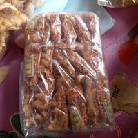 Gambar snack makanan ringan picsus ikan kerapu 1 pak isi 20pcs Cemilan Pedas gurih Food Keripik Kerupuk dari CemilanADK undefined 5 Tokopedia