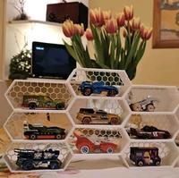 Gambar Hot Wheels Honey Comb Rak Display Diecast Modular Meja dan Dinding Bisa Digabungkan dengan Klip untuk Mainan Mobil Diecast Penyimpanan dari MITRAVERSINDO undefined 1 Tokopedia