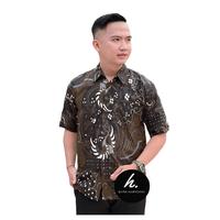 Gambar Kemeja Batik Pria Lengan Pendek Dewasa Baju Kerja Kantor Kondangan - Coklat, M dari Batik Haryono Store undefined 5 Tokopedia