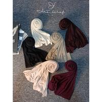 Gambar Pashmina Rayon Tencel || Pashmina TENCEL™ | Basic Tencel Shawl - Black dari Kavelan undefined 2 Tokopedia