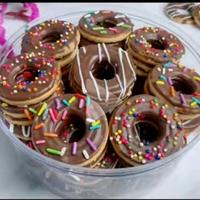 Gambar kue coklat kue kering bertabur butiran warna warni bahan gula asli .kue brownies coco crunch kue kering coklat manis .renyah lembut . original istimewa.berbahan alami - coklat size s dari Tung tung sahur9114 undefined 4 Tokopedia