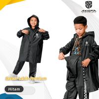 Gambar Jas Hujan Anak Laki-laki & Perempuan Mantel Anak Setelan Baju Celana Best Quality ringan warna Navy Remaja Bahan PVC Premium Super Tebal Kuat Elastis 100% Kedap Air Tidak Rembes Perlindungan Ganda Ritsleting Kancing Full Protection Anti Air - Dusty, XS (1-3 TAHUN) dari OWNER NIFIQ undefined 1 Tokopedia