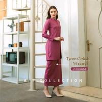 Gambar Zaheera one set kurung melayu polos motif kancing elegan simple mewah dress pesta baju kondangan viral - in cerise, S dari SURYA GALLERY undefined 4 Tokopedia