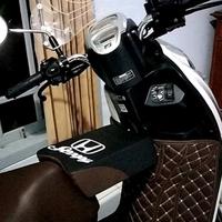 Gambar jok boncengan anak sepeda motor honda SCOOPY kombinasi warna - hitam dari HDjok8991 undefined 5 Tokopedia