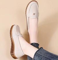 Gambar Shoecenter Sepatu Slip On Wanita Tipe 1204 - cream, 35 dari shoecenter.id undefined 5 Tokopedia