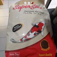 Gambar Pakan Koi SUPER SAVE Pelet Premium Koi Food 5kg Makanan Ikan Tidak Bikin Keruh Mempercepat Pertumbuhan Tahan Penyakit SuperSave dari Pusat Aquarium Murah_NEW undefined 1 Tokopedia